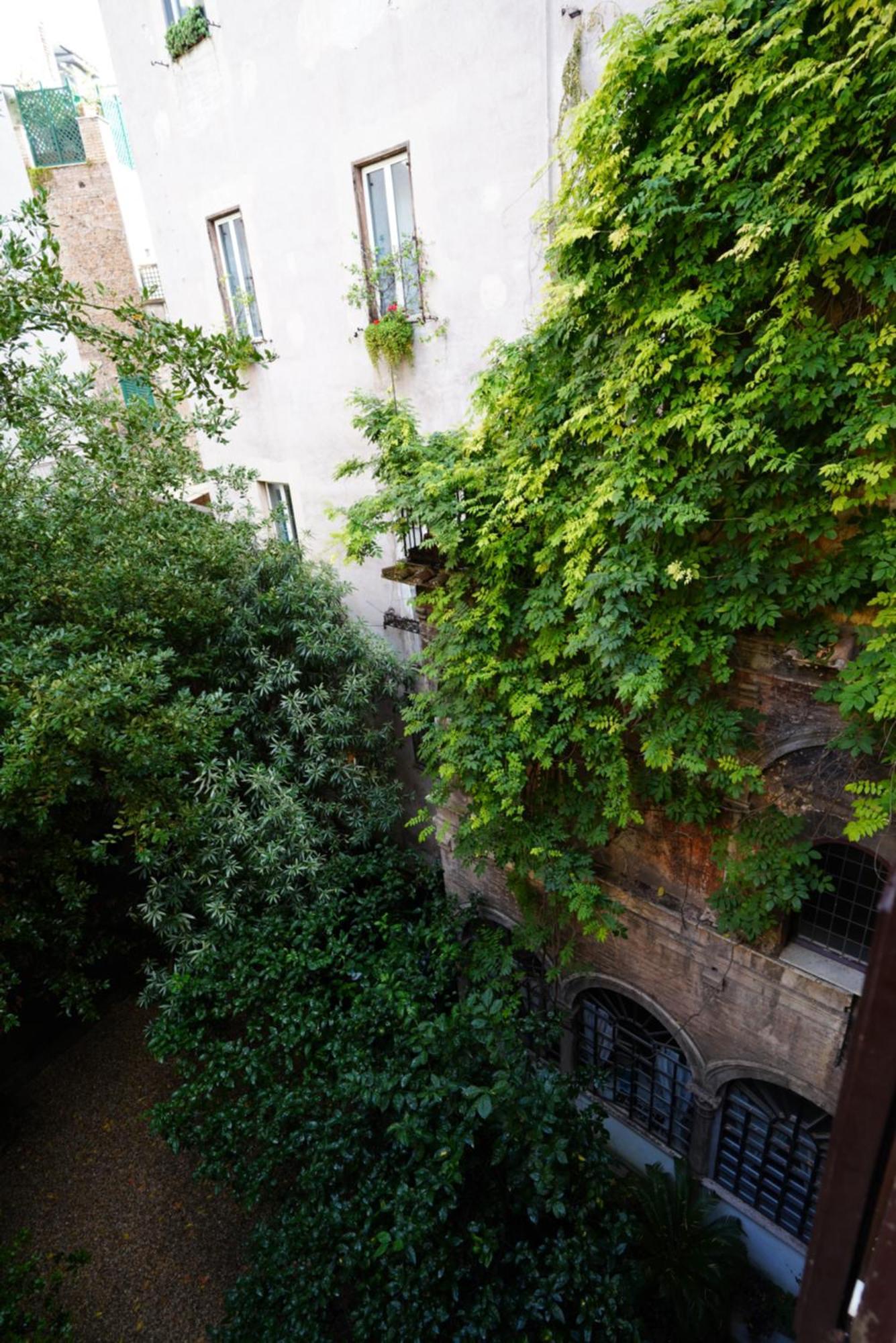 Rome Center, Luxury & History In Via Monserrato Εξωτερικό φωτογραφία